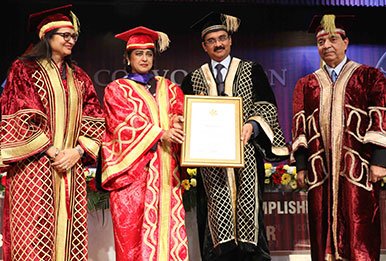 Dr. Mittal confers degree on Dr. Gurib-Fakim